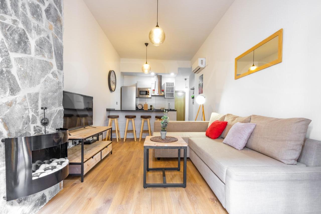 Cozy Flat With Common Pool & Parking - Center By Rems Apartment Malaga Exterior photo
